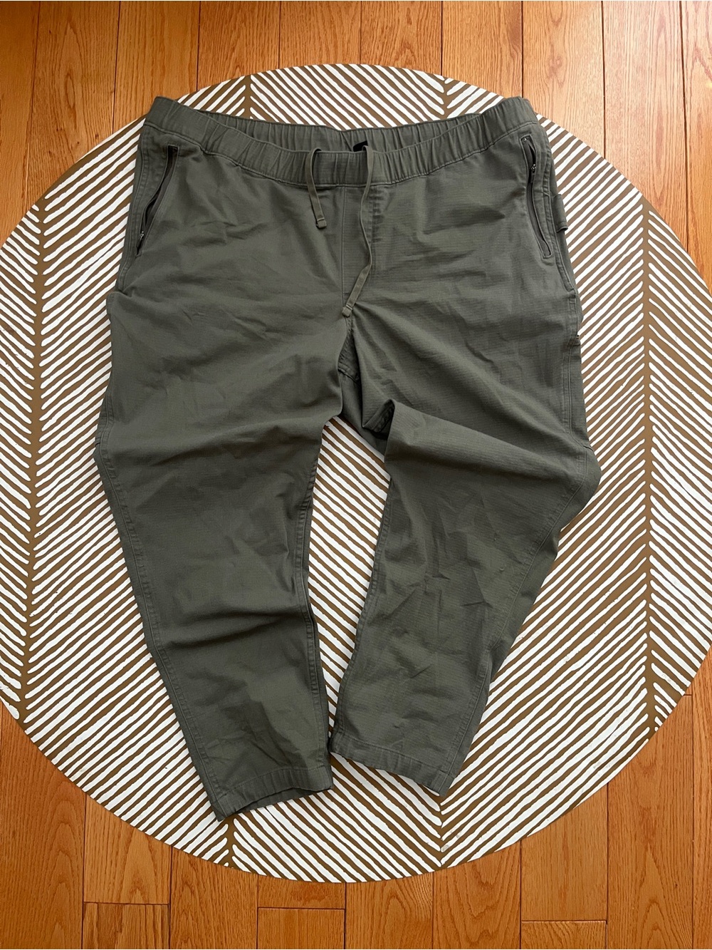 Carhartt Women’s Relaxed Fit Rip Stop Pants (women’s XL)